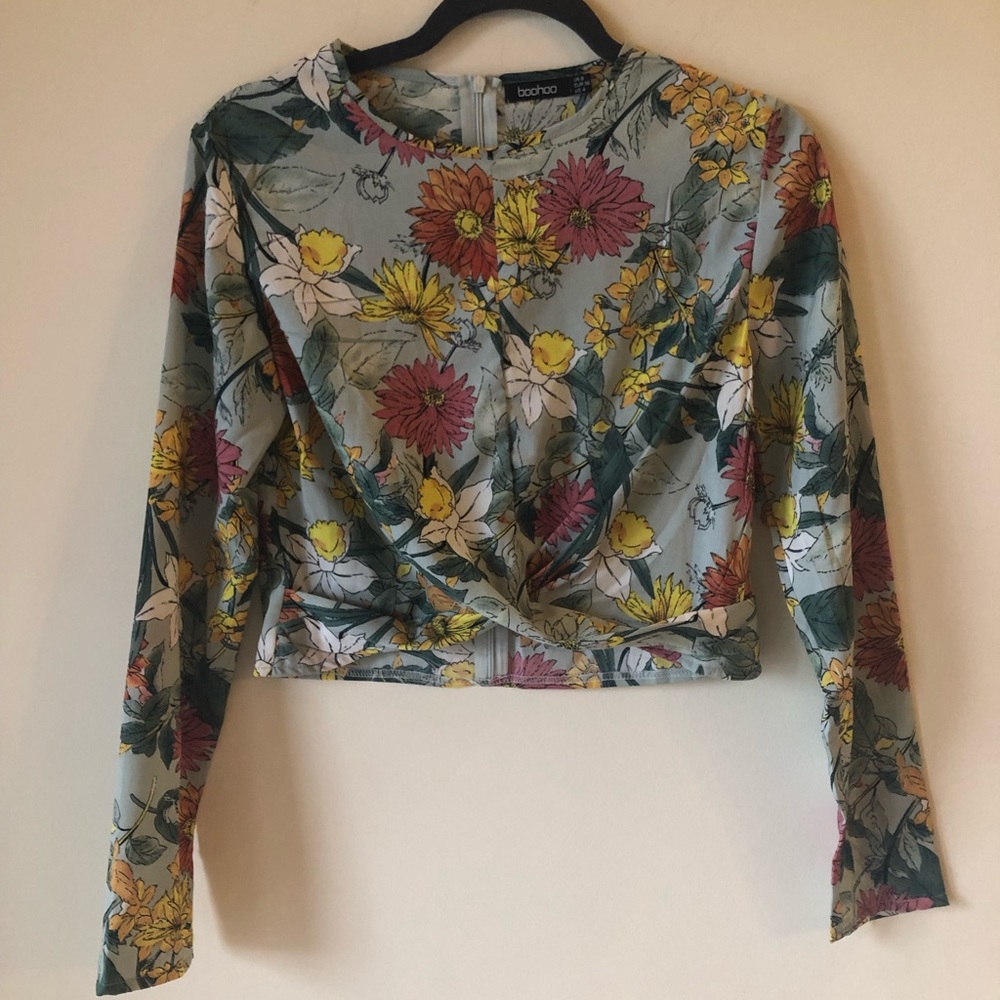 Boohoo Floral Long Sleeve Crop Top